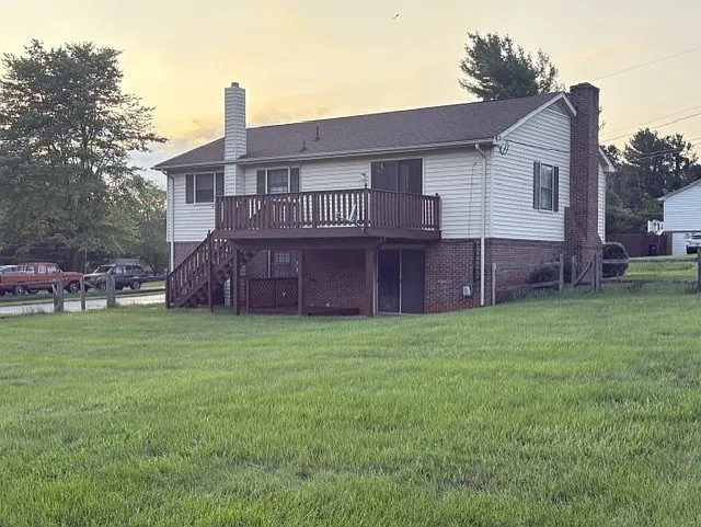 1701 Heritage Cir — Photo 5