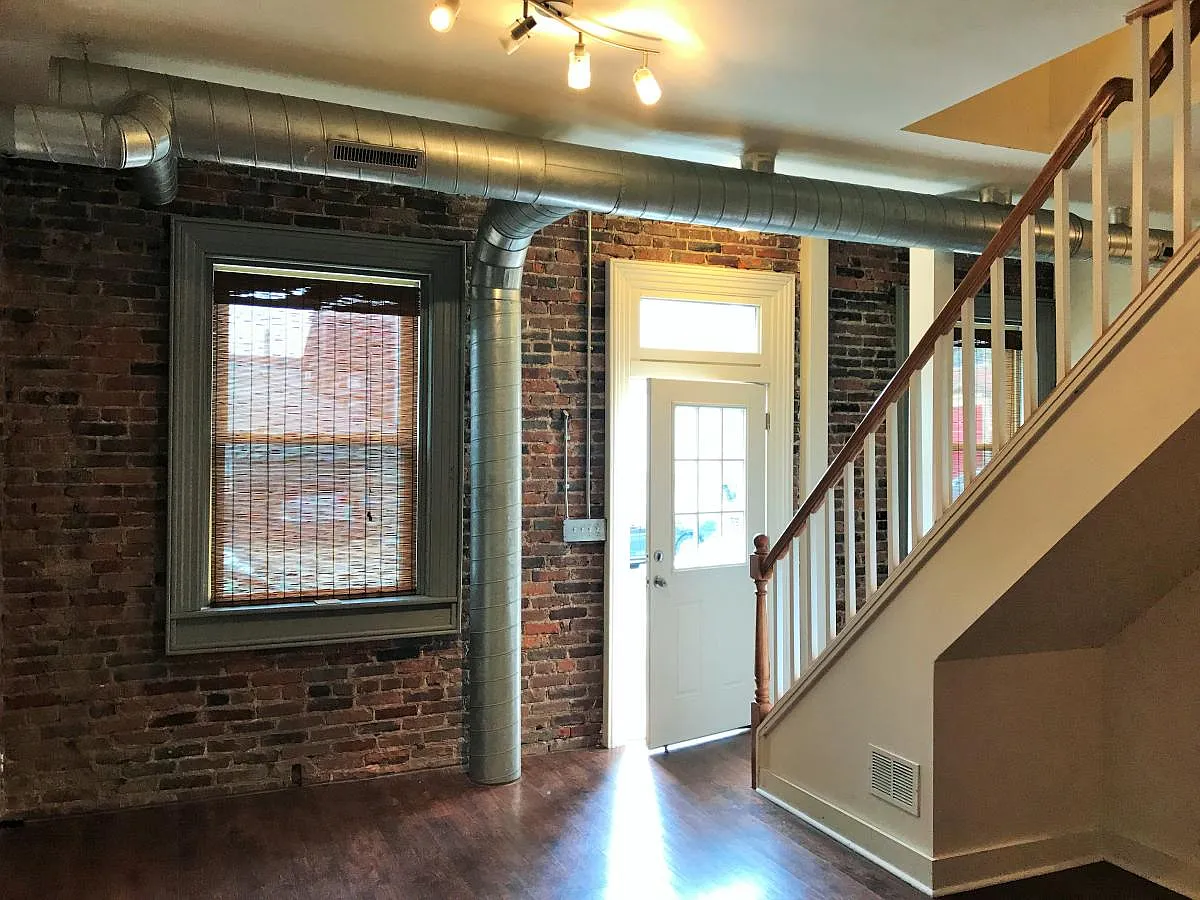Building Photo - 44 S 13th St #1