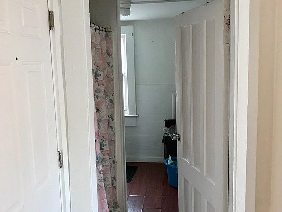 4th image of 42 Avenue C
