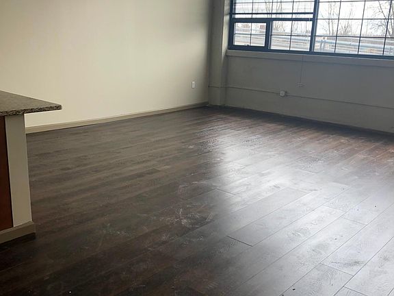 2nd image of 550 Seneca St APT 123