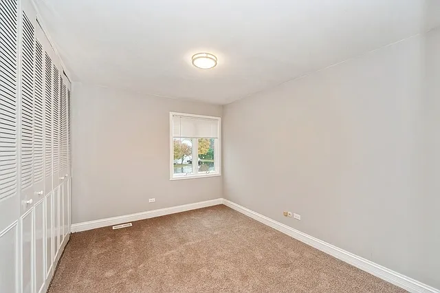 608 Inverrary Ln #608 — Photo 13