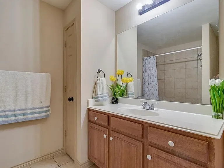 3900 Fernando Dr #3900 — Photo 8