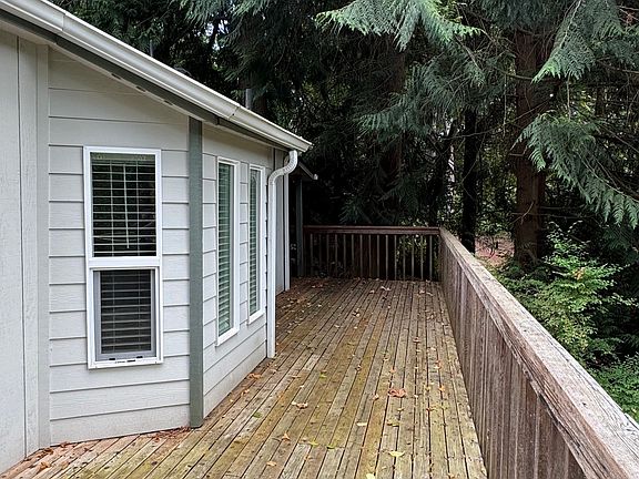4th image of 15708 60th Ave W #B