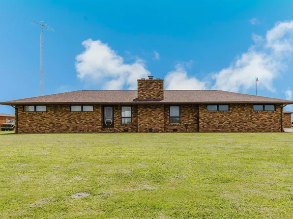 9853 E State Highway 148, Bonnie, IL 62816