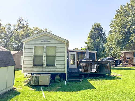 3rd image of 9/67 Woodhaven Dr E