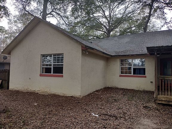 4th image of 3733 NE 19th Ave