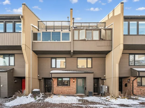 290 Cathcart St #10, Ottawa, ON K1N 5C4