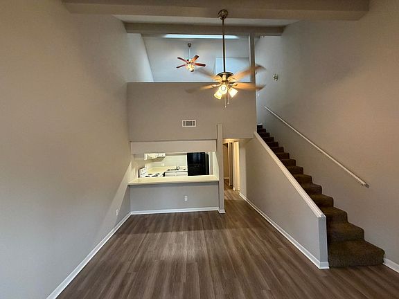 5th image of 1277 Orange Ave E
