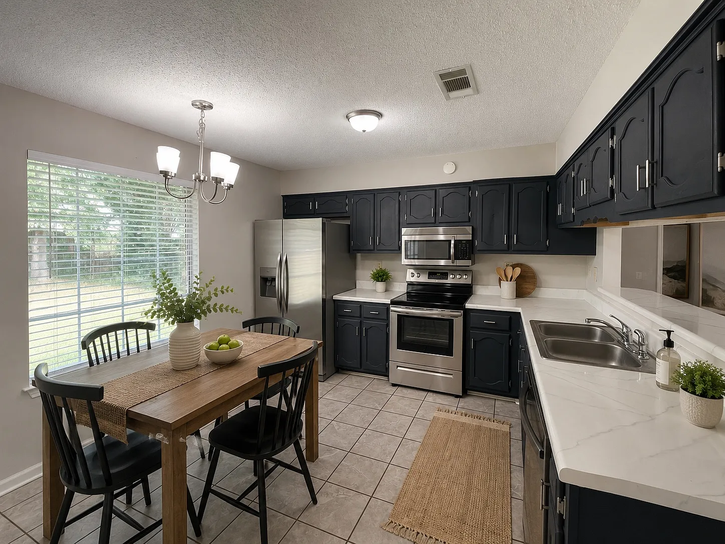 3 bed, 1201 sqft, $1,650 — Photo 4