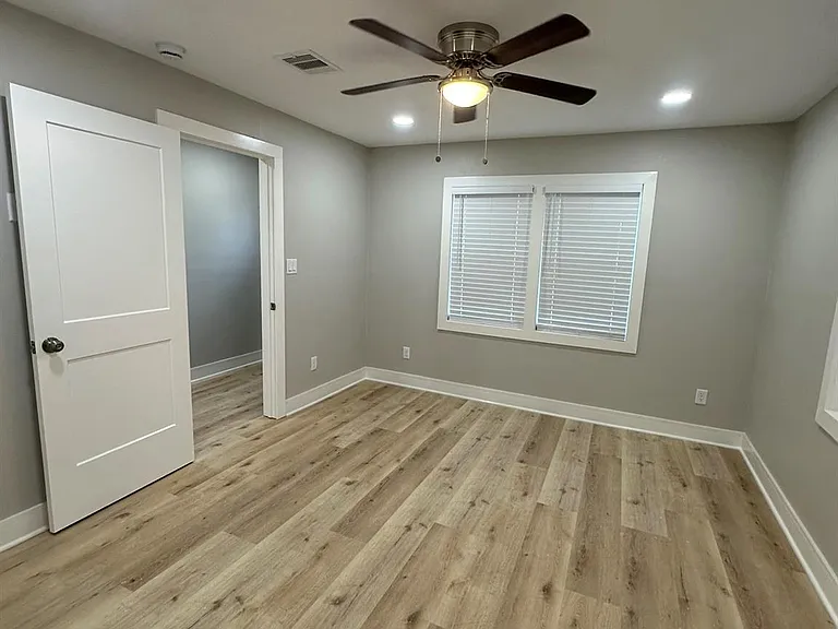8223 Wallis St — Photo 25
