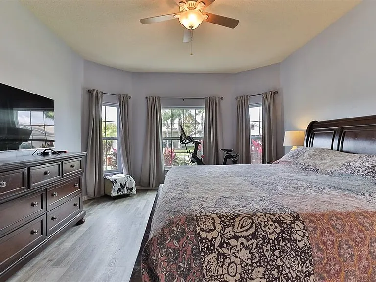 3849 Bourbon St — Photo 27