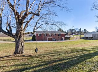 522 Calvert Rd, Brevard, NC 28712