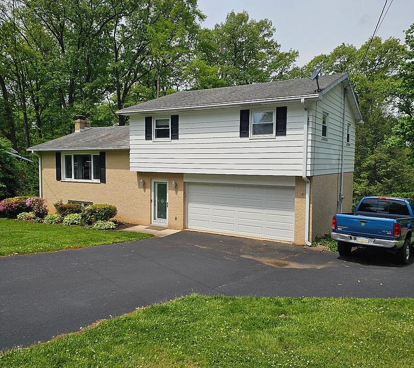 2nd image of 328 Blue Ridge Dr