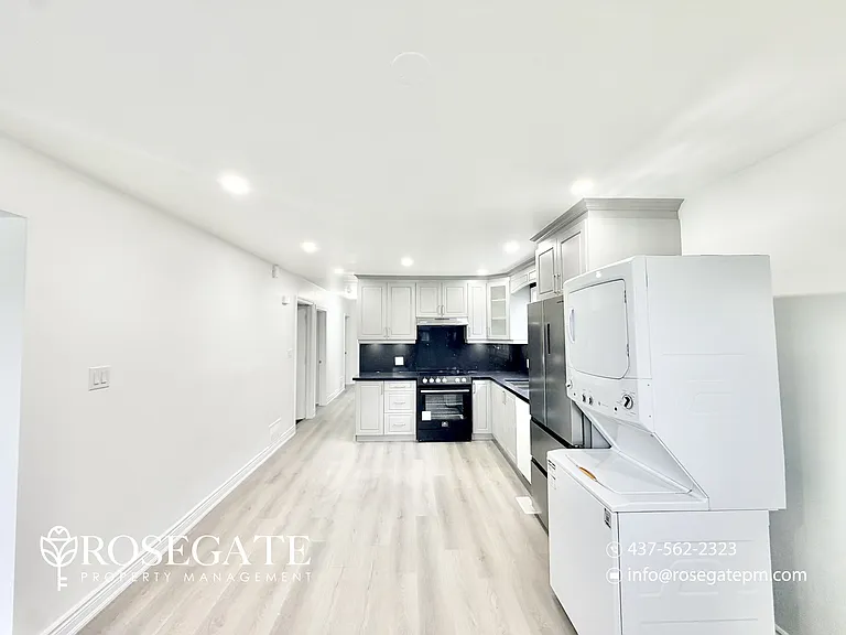 305 Lorne Ave #B — Photo 3
