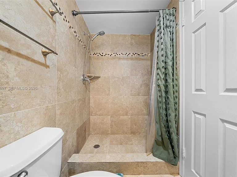 1817 S Ocean Dr #Penthouse 28 — Photo 23