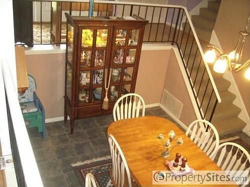 3rd image of 1901 Woodlawn St