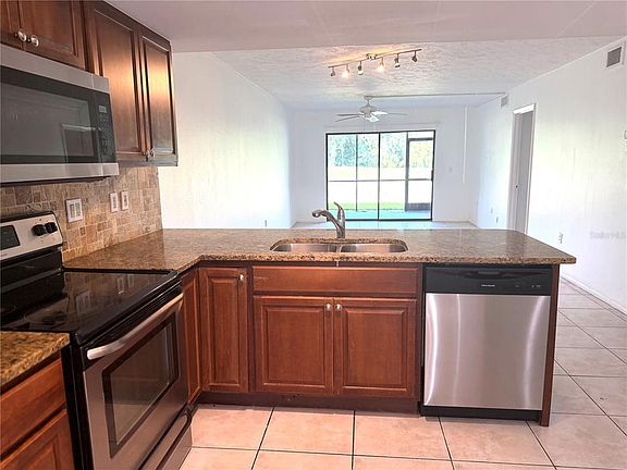 5th image of 7750 EAGLE CREEK DRIVE #7750