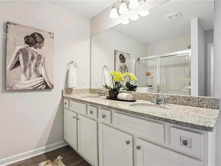 434 Lanier Cir — Photo 18