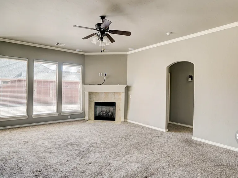 4601 NW 162nd Ct — Photo 8