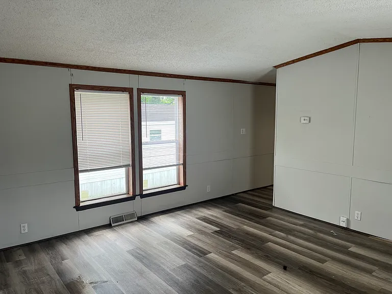 3951 S Mentor Ave #22 — Photo 8