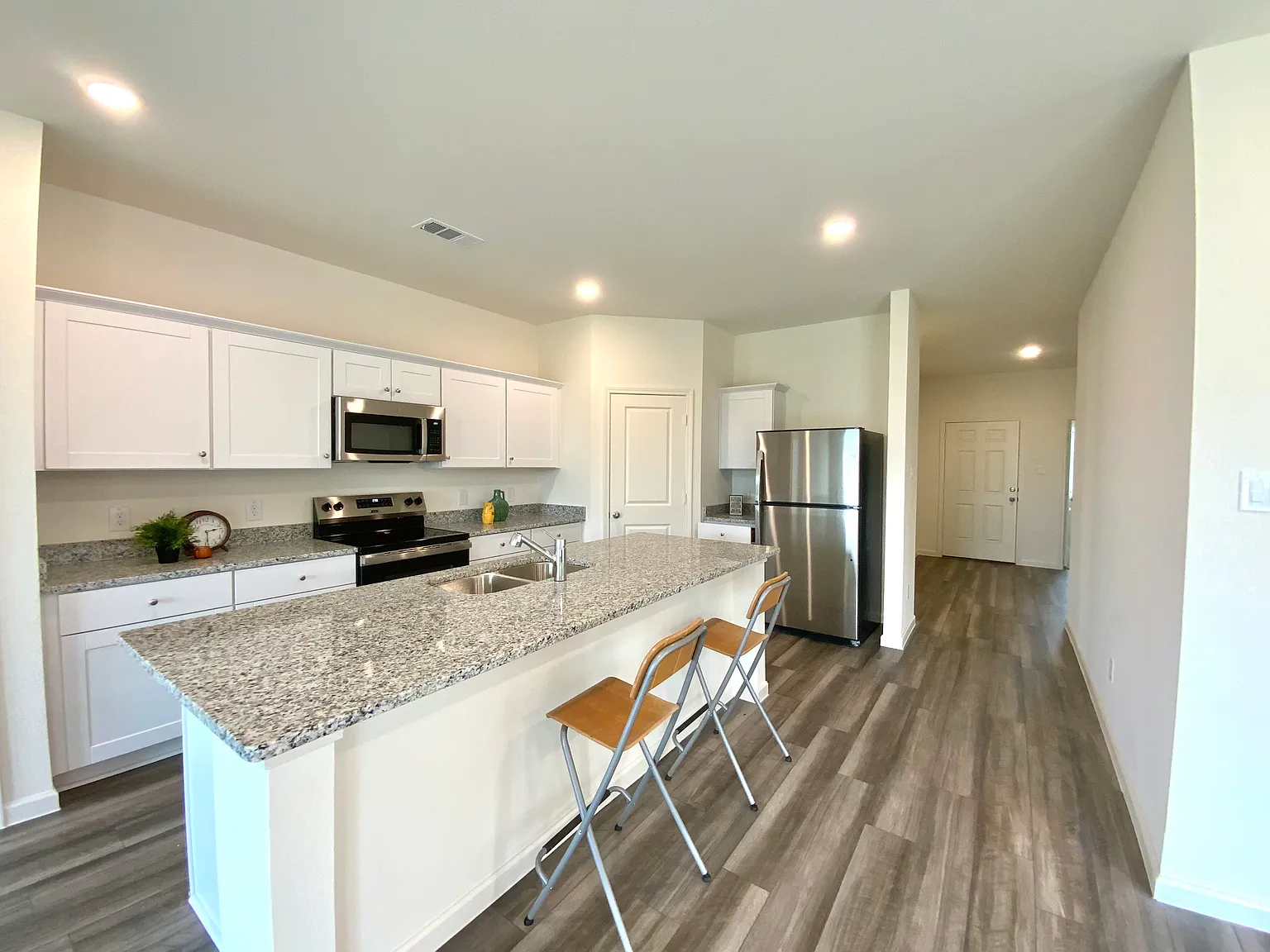 8248 Muscovy Dr — Photo 2