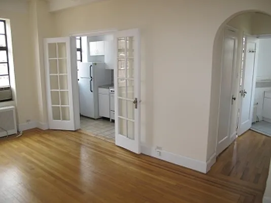 Rented by MNS | media 8