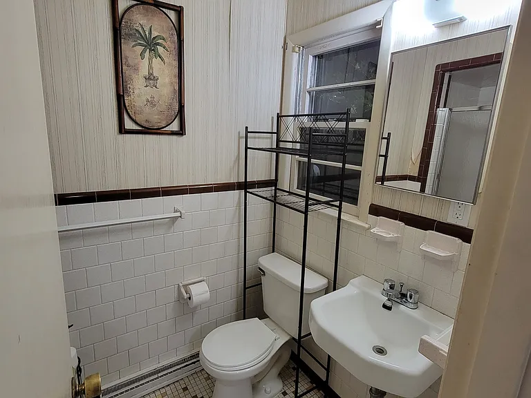 100 Archer Rd #C — Photo 7