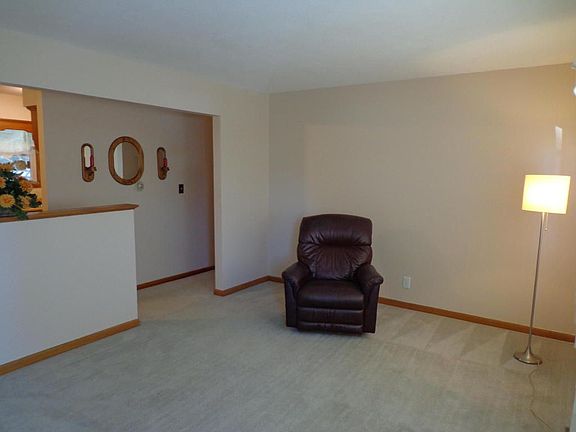 2nd image of 1338 S Airwood Ave