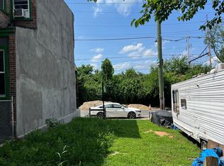 1124 W Glenwood Ave, Philadelphia, PA 19133