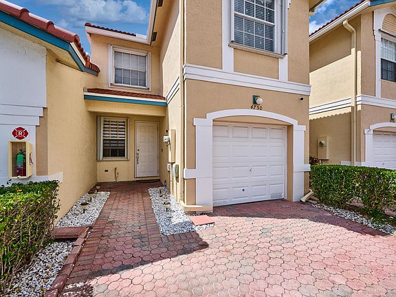 3rd image of 4750 NW 117th Avenue