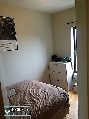 Rented by null | media 8