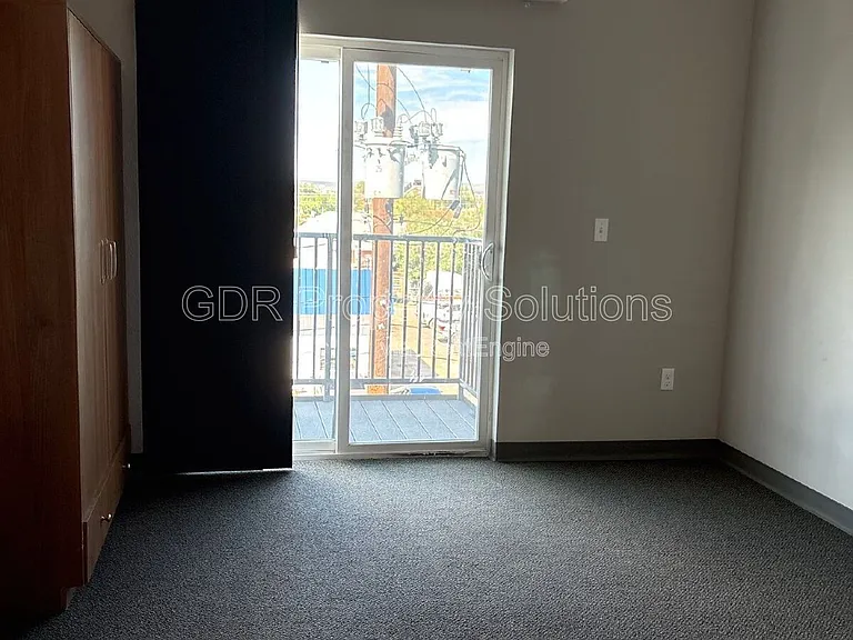950 4th St NW #305 — Photo 7