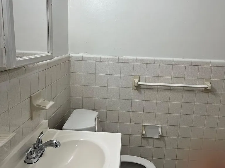 Freshly Remodeled 2BR Apartment in Stone Mountain Modern Comfort & Prime Commuter Location — Photo 7