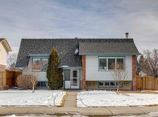 406 W Queensland Pl SE, Calgary, AB T2J 5C9