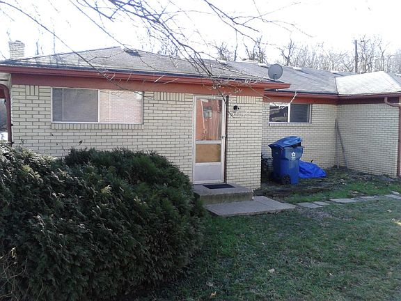 3rd image of 9106 N College Ave