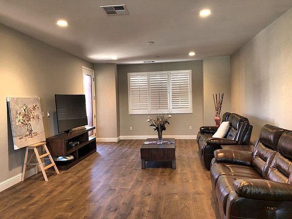 2nd image of 415 Ellicott Loop