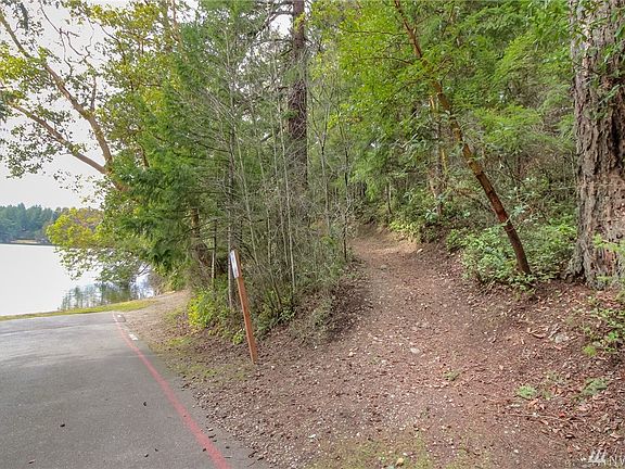 5th image of 22518 N Clear Lake Blvd SE