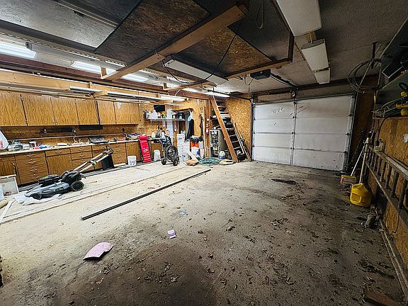 Back garage 