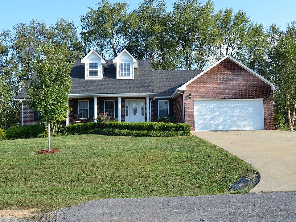 1st image of 46 Village Dr