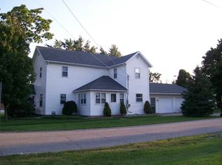 402 W Green St, Butler, IN 46721