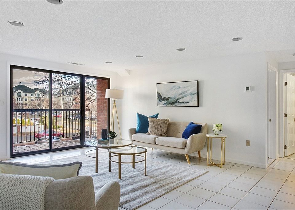 1st image of 30 Revere Beach Pkwy APT 204