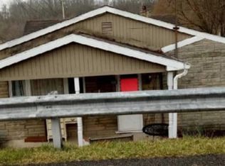405 Cherry Ave, Houston, PA