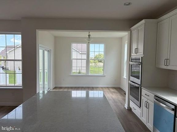 4th image of 2817 Bernstein Cir
