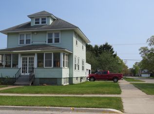 1021 Minnesota Ave, Gladstone, MI 49837