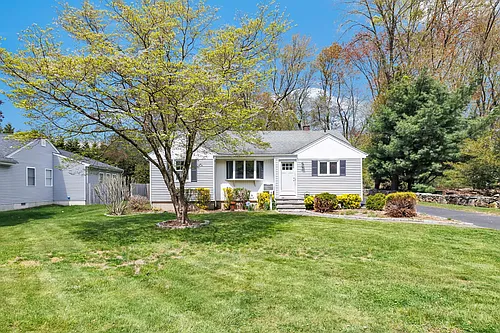 46 Waller Rd Photo 1