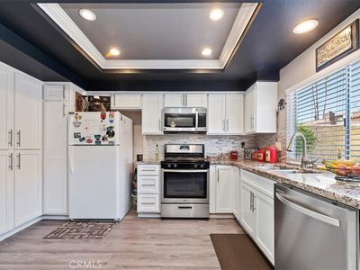 1077 Santo Antonio Dr APT 65, Colton, CA, 92324