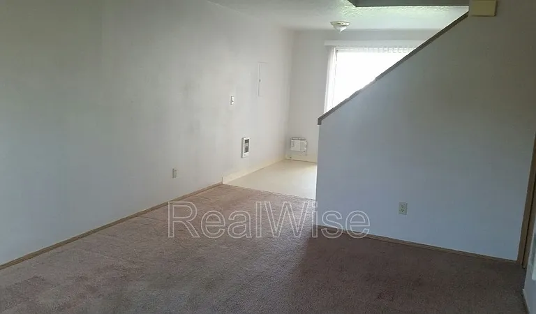 2933 SE 38th Ct — Photo 5