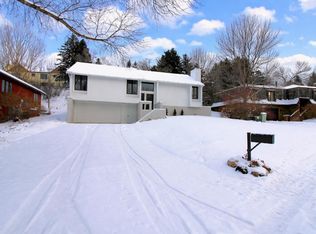 1317 12th St SW, Minot, ND 58701