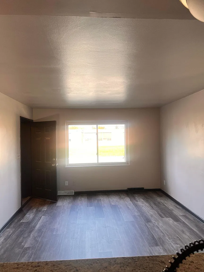 1311 Miller Ave #6 photo 1