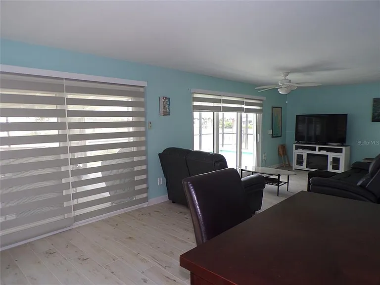 21088 Edgewater Dr — Photo 11